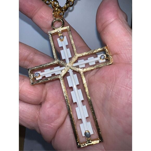 Gold Tone and‎ White Metal Large Modernist Cross Pendant Necklace - Picture 6 of 10